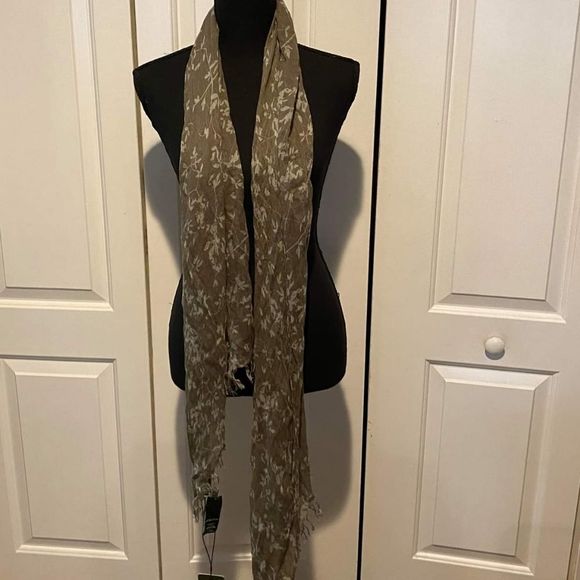 Eddie Bauer scarves - Picture 1 of 4